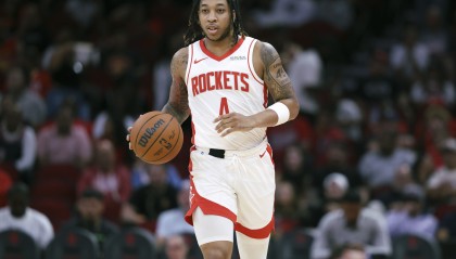 空位得投进！KD吸引包夹其他人开卷答题 雨姐成为第五张牌新答案